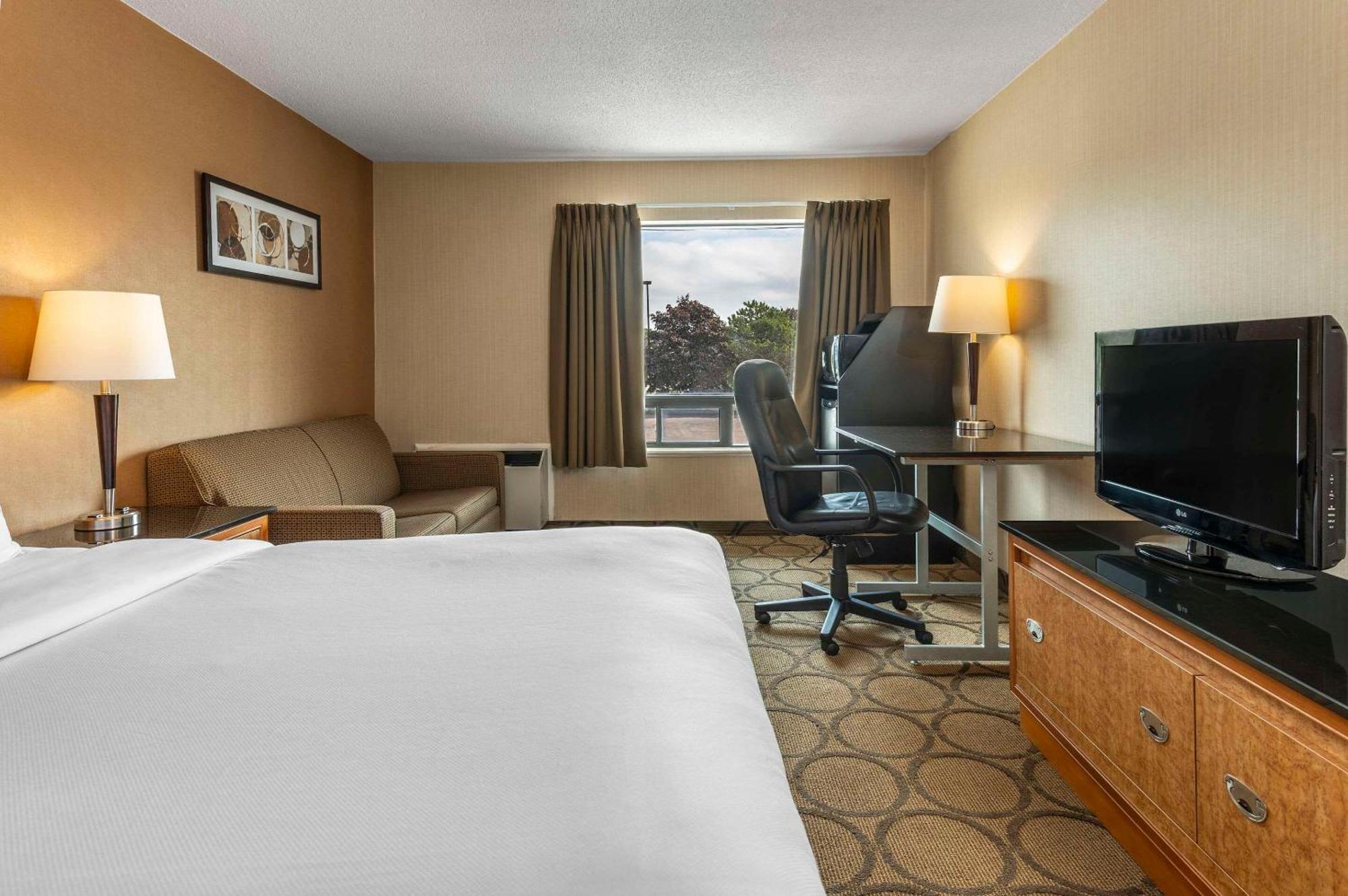 Comfort Airport East 3*
