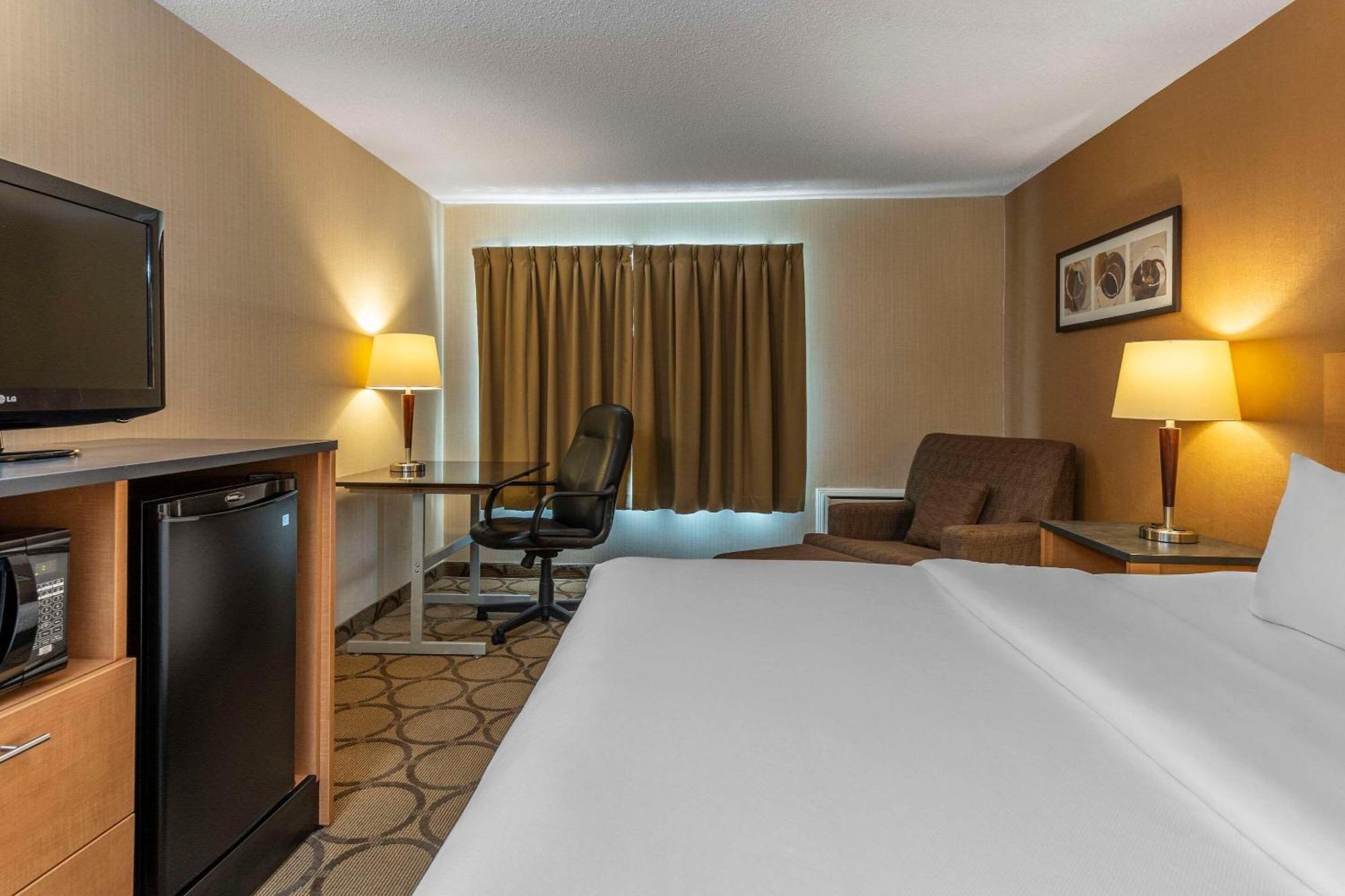 Inn Comfort Airport East Quebec City