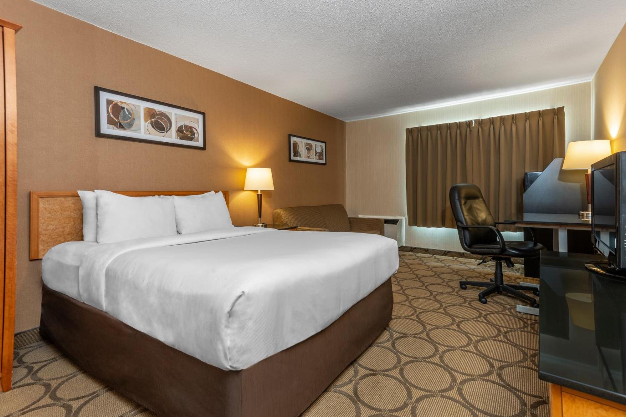 Comfort Airport East 3*