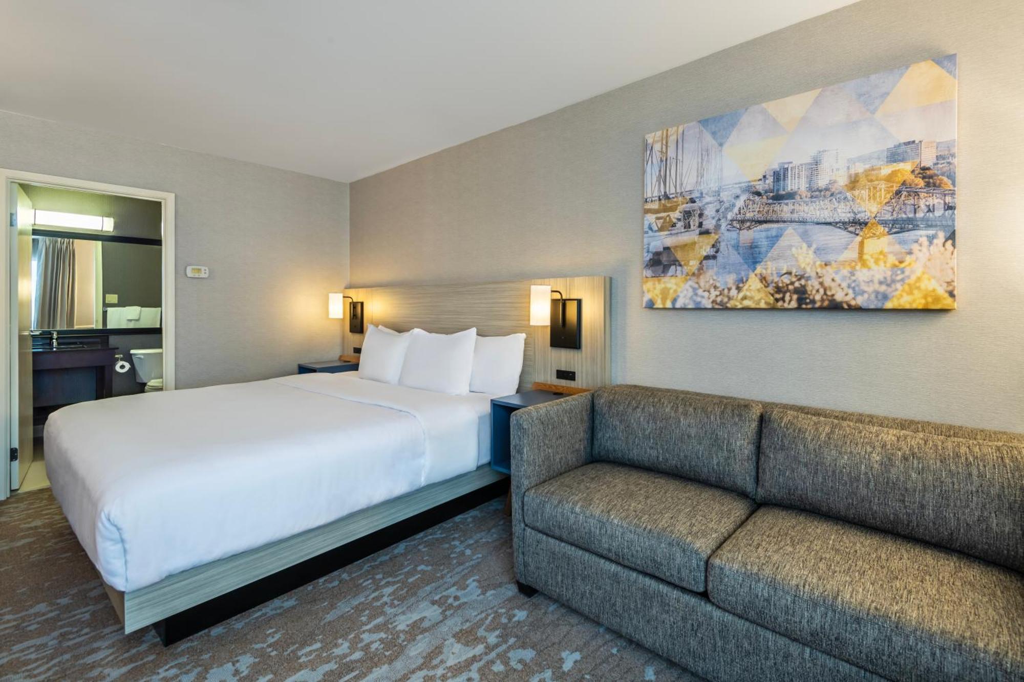 Comfort Airport East 3*