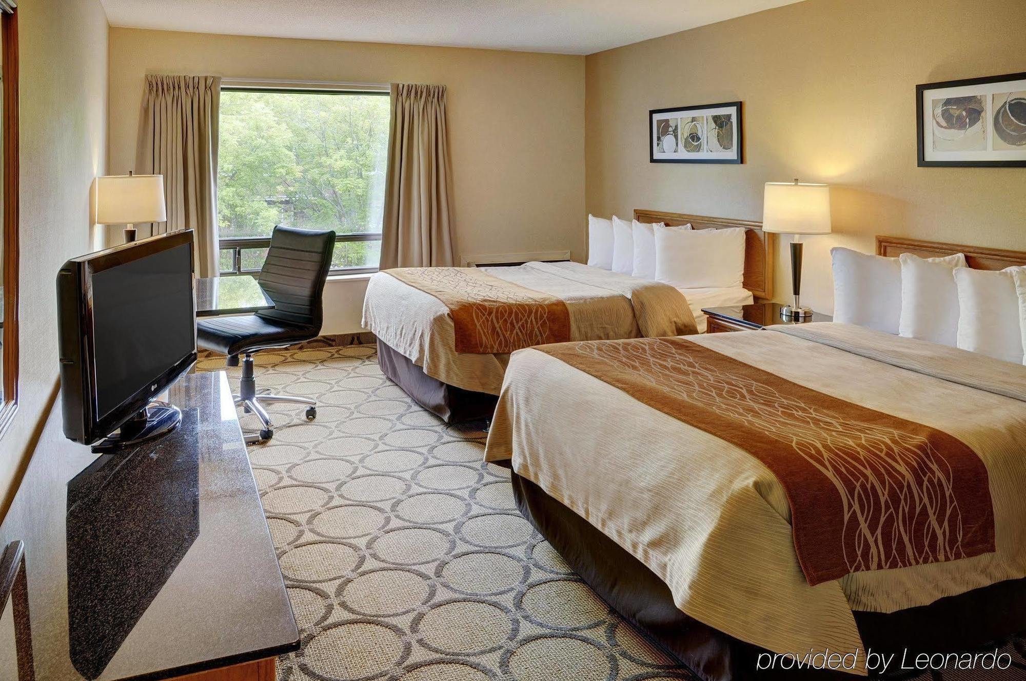 Comfort Airport East Inn 3*
