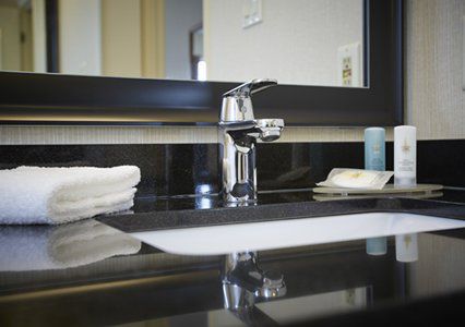 Comfort Airport East Inn